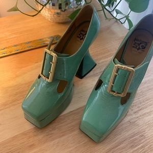 Green Munster Fluevog shoes size 10